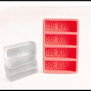 NWT Be Kind Ice Cube Tray